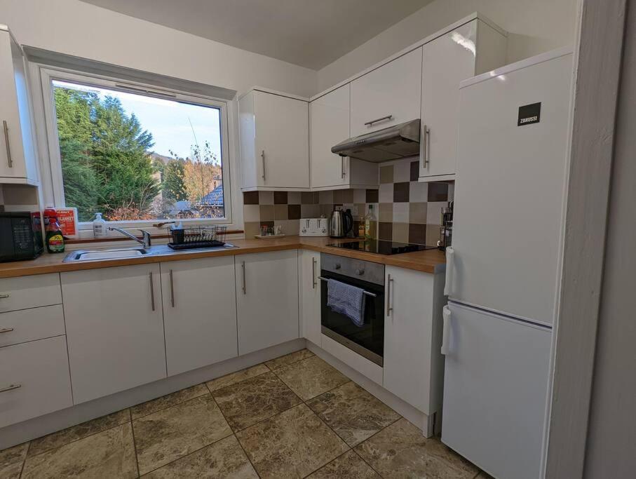 Two Bedroom Flat In Bridge Of Allan, Stirling エクステリア 写真