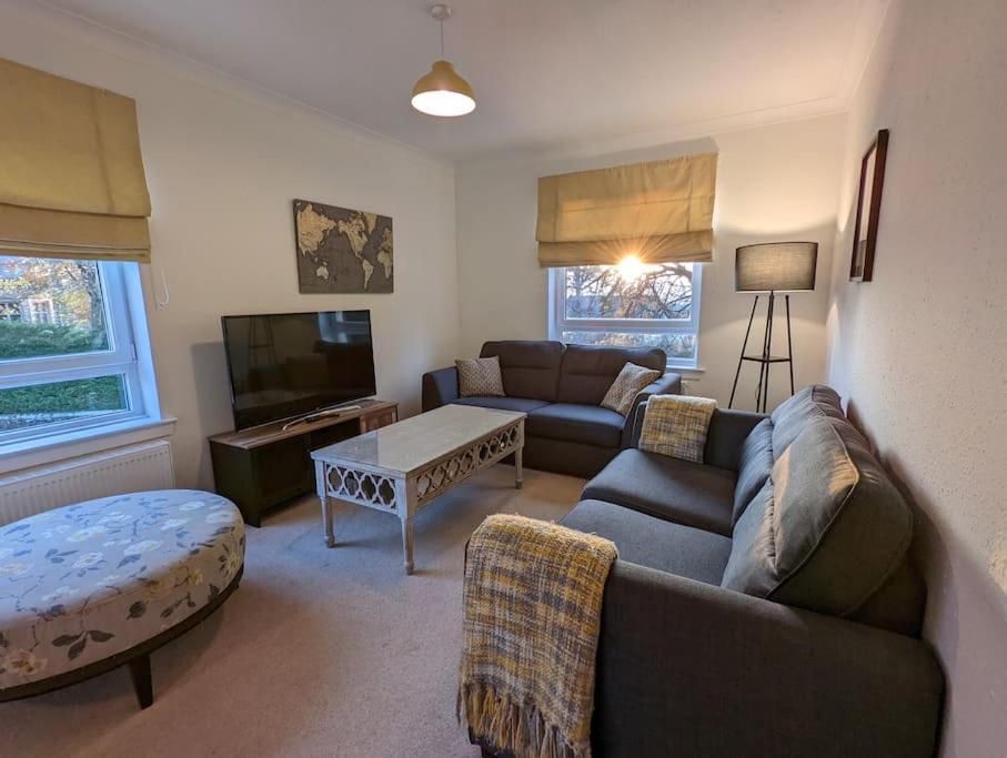 Two Bedroom Flat In Bridge Of Allan, Stirling エクステリア 写真