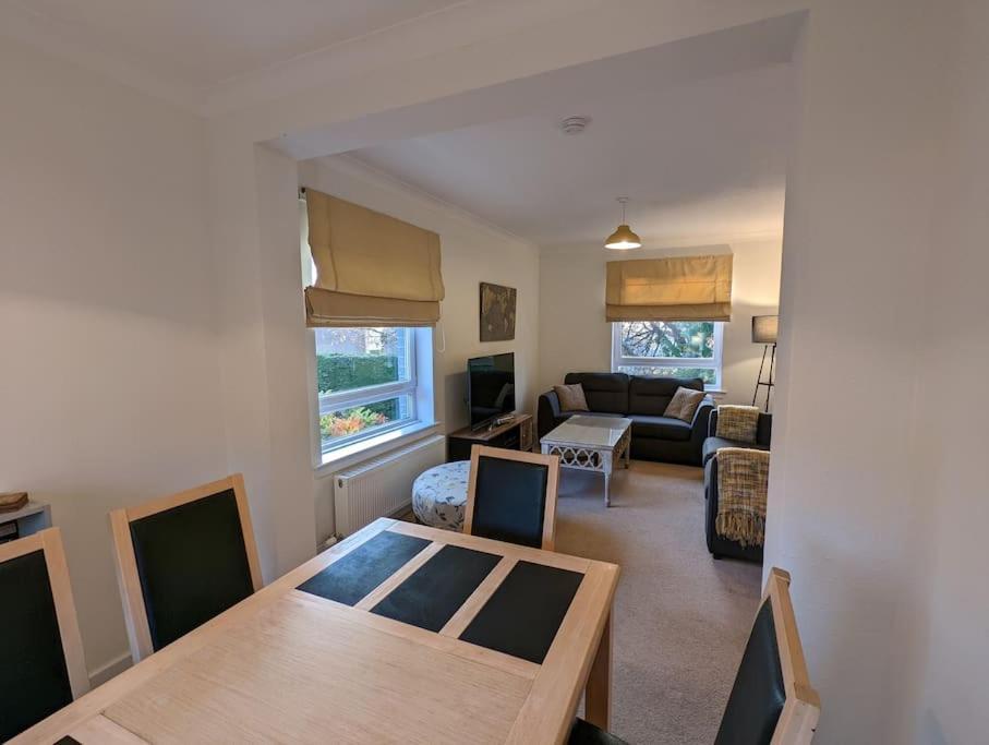 Two Bedroom Flat In Bridge Of Allan, Stirling エクステリア 写真