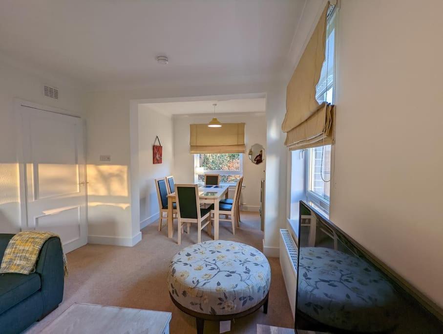 Two Bedroom Flat In Bridge Of Allan, Stirling エクステリア 写真