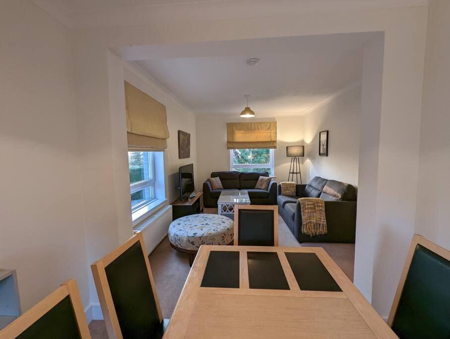 Two Bedroom Flat In Bridge Of Allan, Stirling エクステリア 写真